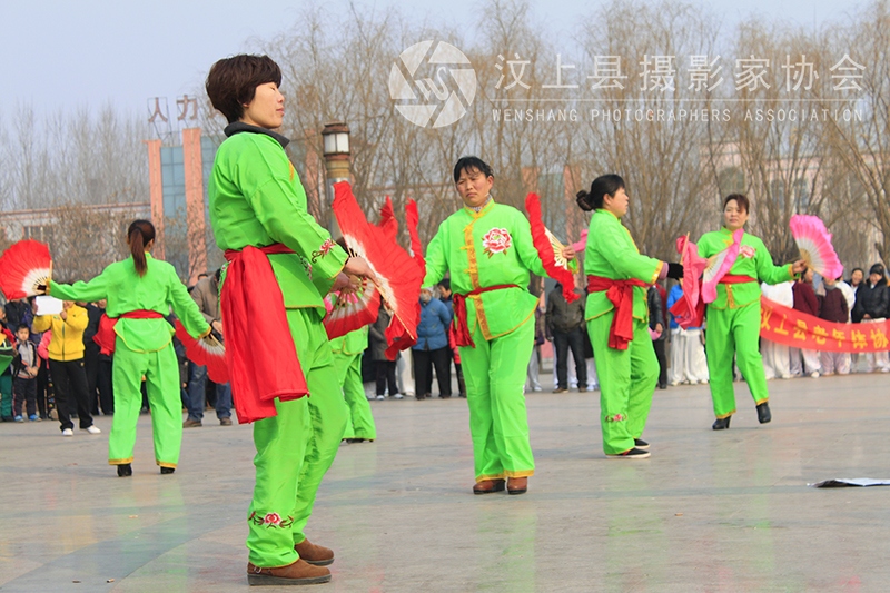 汶上县2013年元宵节民间艺术展演于今明两日分别在汶上中都文化广场和菩萨广场举行