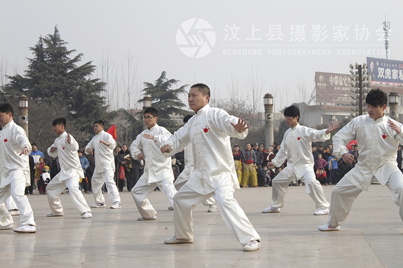 汶上县2013年元宵节民间艺术展演于今明两日分别在汶上中都文化广场和菩萨广场举行