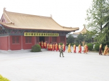 汶上宝相寺为雅安祈福举行大型法会