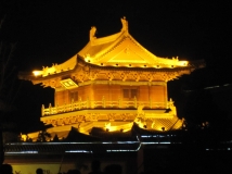 宝相寺的夜景