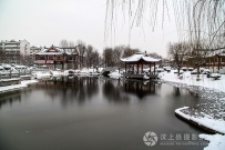 瑞雪罩礼佛